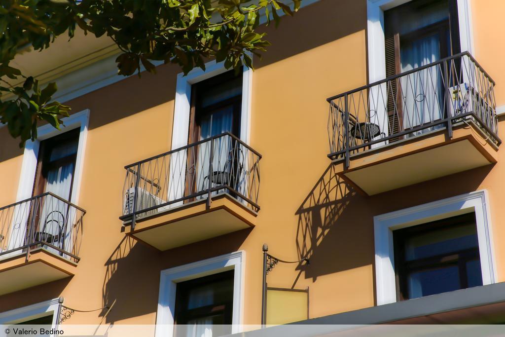 Hotel Del Parco Sesto Calende Kültér fotó