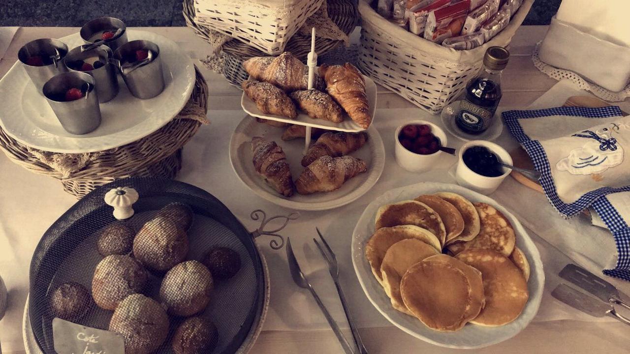 Hotel Del Parco Sesto Calende Kültér fotó